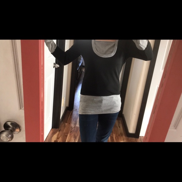 Long sleeved tunic with hood - Picture 3 of 4